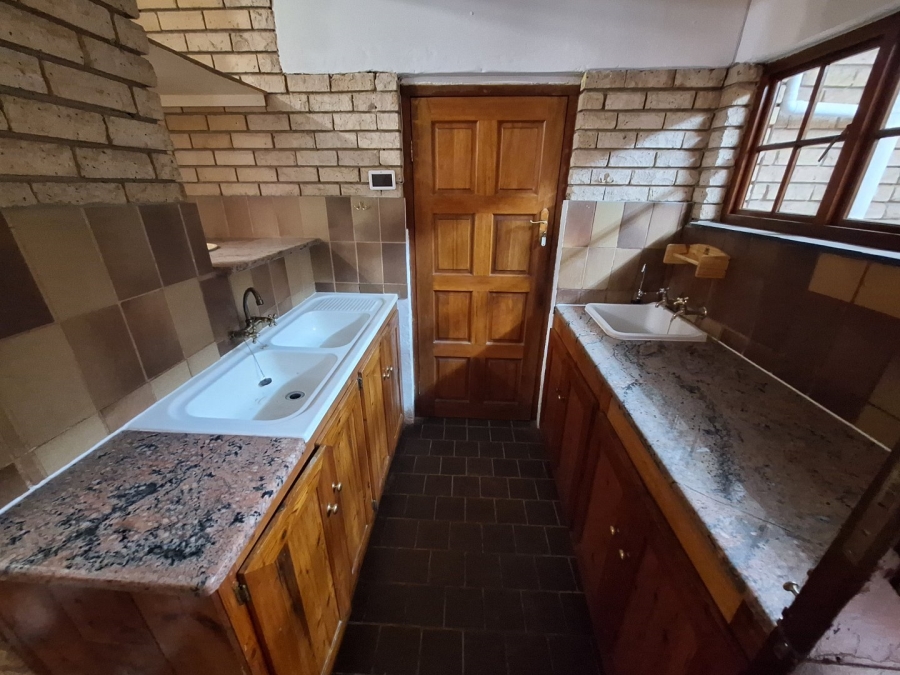 5 Bedroom Property for Sale in Mooivallei Park North West